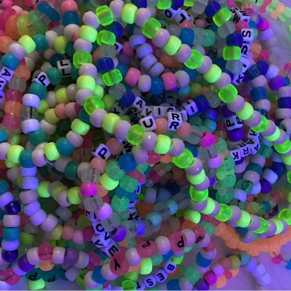 πRANDOM Bundle of 15 π Friendship Drip Rave Kandi Bracelets - Picture 3 of 10